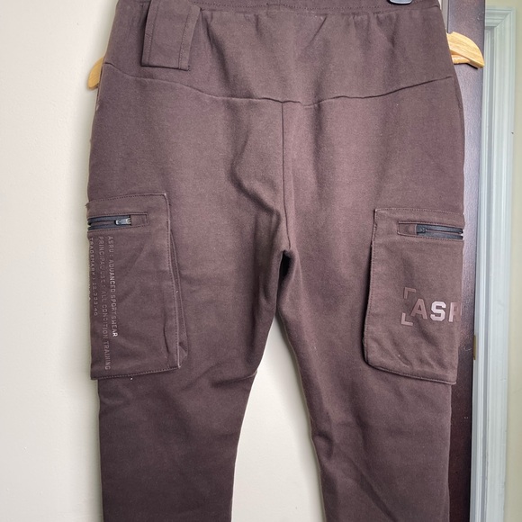 ASRV 0400. Core Division Cargo Zip Jogger - Dark Earth Size XS Mens Used - Picture 5 of 12